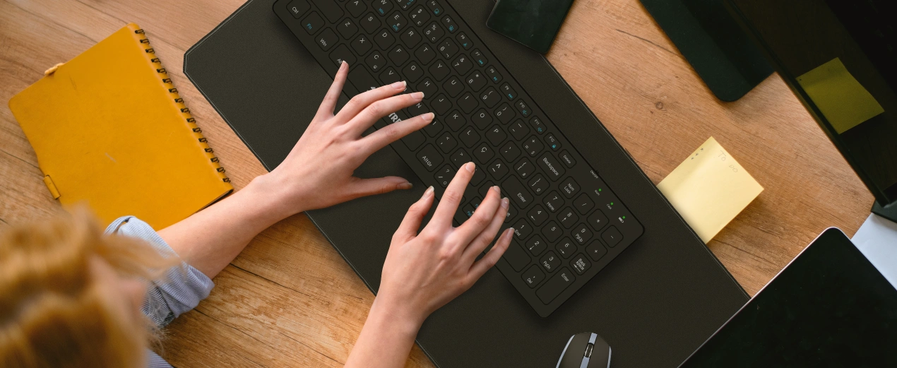TECLADO SLIM BLUETOOTH KB11 FULL em ambiente